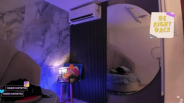 Snapshot of Katemoss70 chatting on February 5, 2026, 12:34 pm Katemoss70 online show from February 5, 2026, 12:34 pm