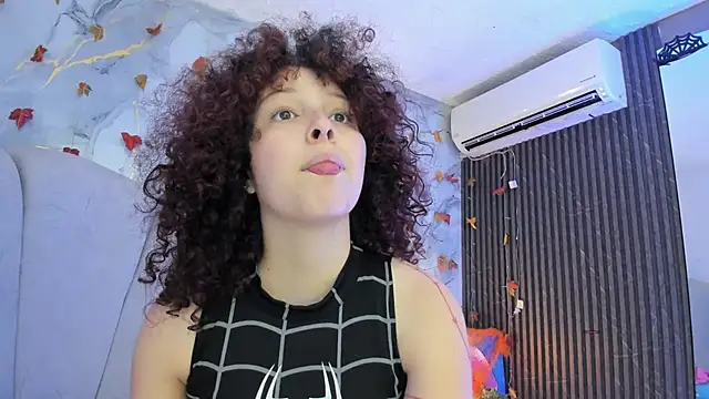 Katemoss70 online show from October 28, 2025, 12:26 pm