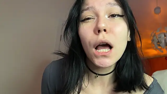 pinkdolly18 online show from January 4, 2025, 6:51 pm