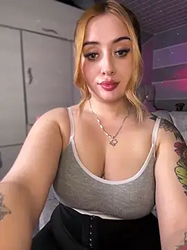 Sam Thompsoon  online show from October 1, 2025, 1:11 am