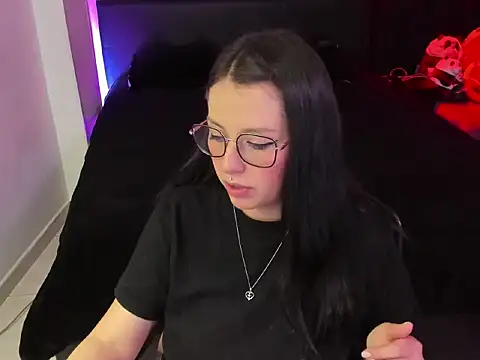 lia minami online show from April 11, 2026, 4:09 am