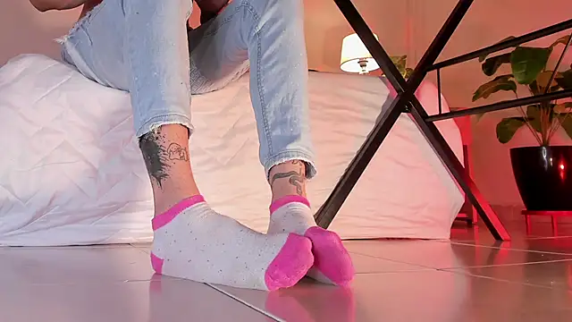 ArchieCollins online show from September 14, 2025, 7:09 am