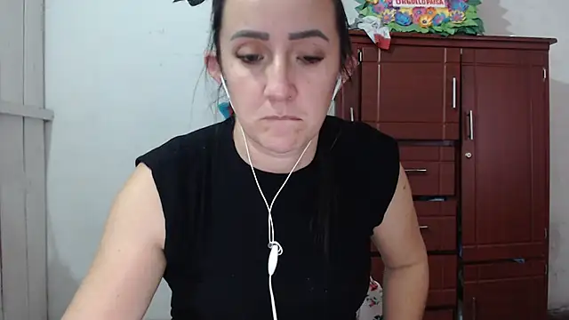 DeepAnal07 online show from November 12, 2025, 5:06 pm