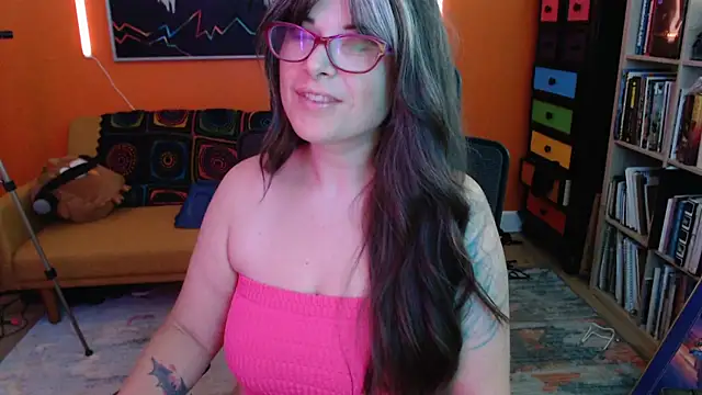 TheLenaAdams online show from October 28, 2025, 6:18 pm