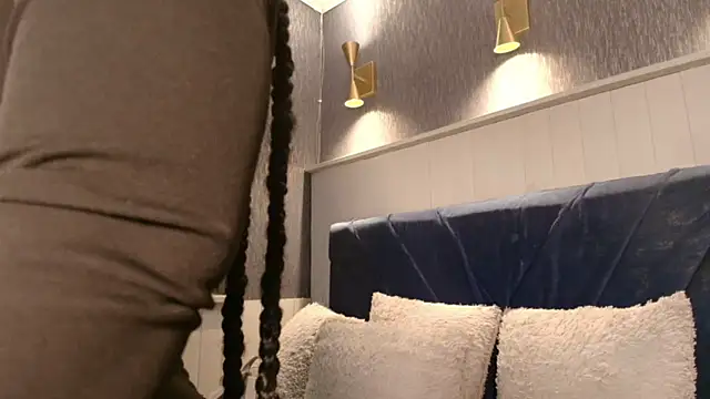 EmilyQueen3x online show from March 10, 2026, 12:20 pm