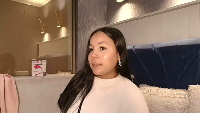 EmilyQueen3x online show from March 28, 2026, 3:35 pm