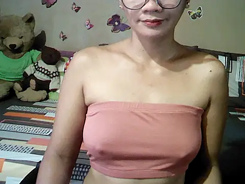 Mia Rein online show from March 5, 2026, 1:46 am