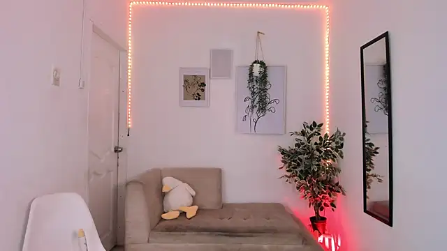 Snapshot of hornyprincess__ chatting on March 20, 2025, 12:30 am hornyprincess online show from March 20, 2025, 12:30 am