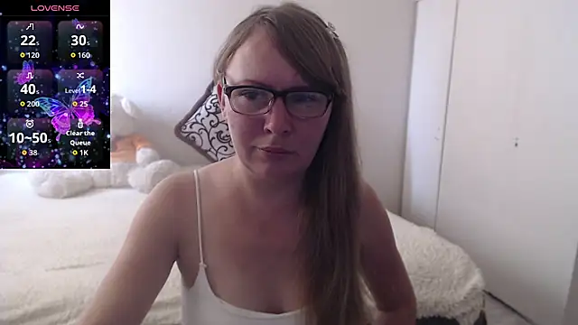 MargotLot online show from October 27, 2025, 4:13 am