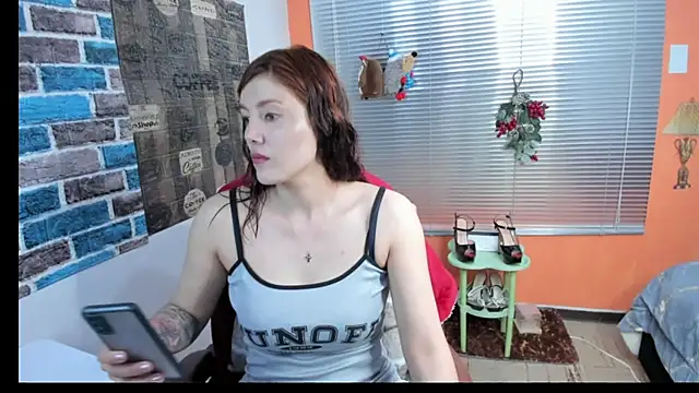 jrcamila online show from December 17, 2025, 3:06 pm