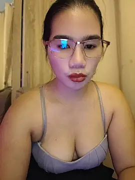 Snapshot of Kissy07 chatting on March 12, 2026, 12:38 am Kissy07 online show from March 12, 2026, 12:38 am