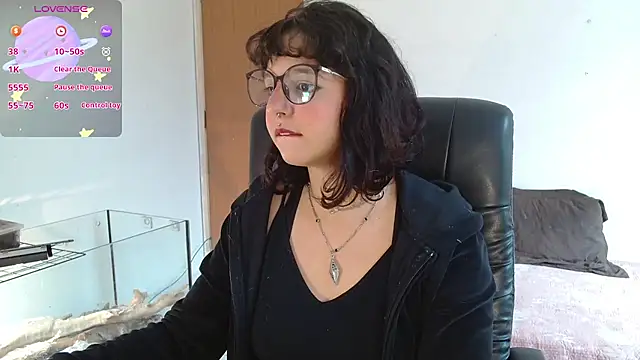 myamillor online show from September 26, 2025, 12:23 pm