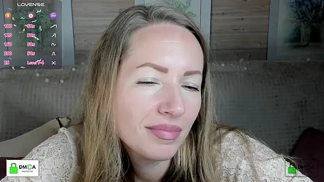 Queenymel online show from November 5, 2025, 1:03 pm