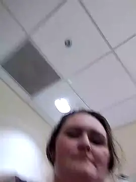 LunaaLovely online show from February 16, 2026, 6:17 pm