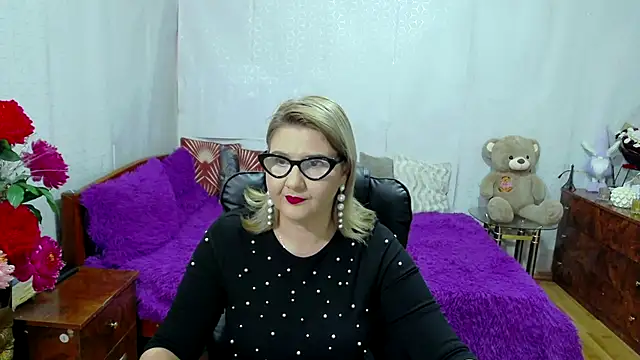 Snapshot of LucilleFenlys chatting on October 15, 2025, 8:50 pm LucilleFenlys online show from October 15, 2025, 8:50 pm
