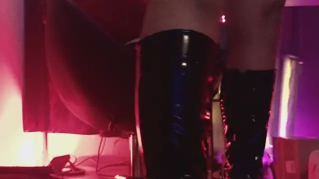 PerlaDivaio online show from February 21, 2026, 12:51 pm