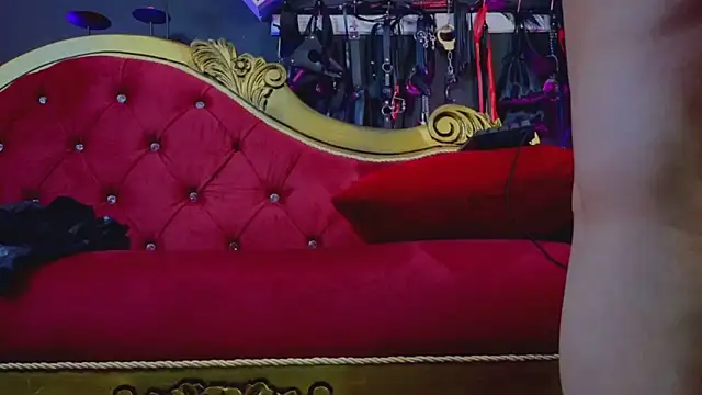 PerlaDivaio online show from November 7, 2025, 3:05 pm