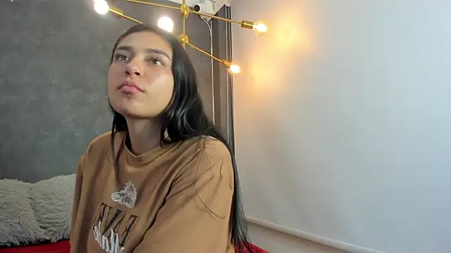 dayra angels online show from October 7, 2025, 8:32 pm