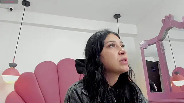 dayra angels online show from March 11, 2025, 10:09 pm