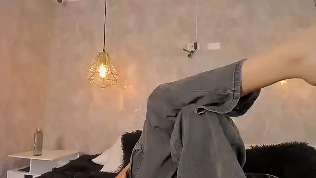 dayra angels online show from October 2, 2025, 7:28 pm