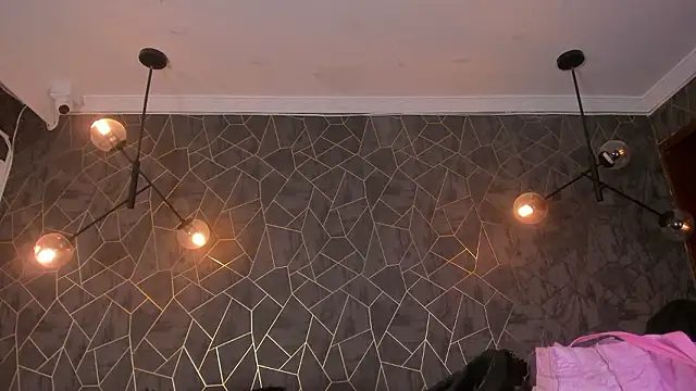 dayra angels online show from March 18, 2026, 6:20 pm