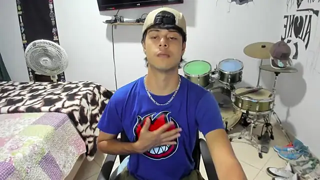 Zack falcon online show from November 6, 2025, 3:54 am