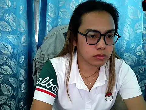 Your PrettyGirlxxx online show from October 27, 2025, 1:17 am