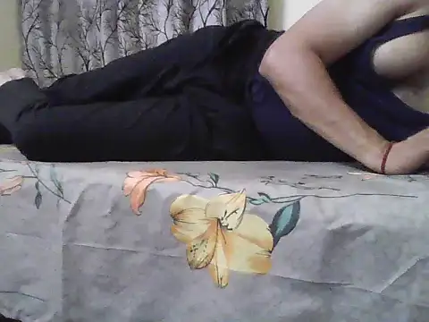 Snapshot of Desi_Rider_Aadi chatting on October 24, 2025, 4:39 pm Desi Rider Aadi online show from October 24, 2025, 4:39 pm