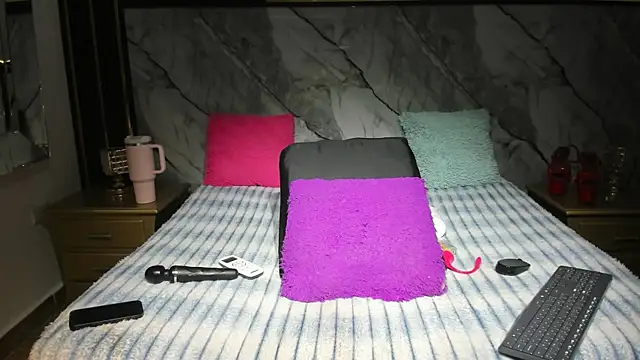 Niyirey1 online show from September 23, 2025, 12:12 pm