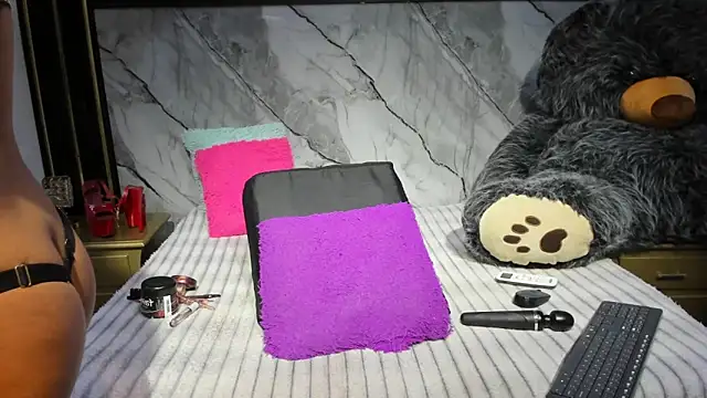 Niyirey1 online show from November 28, 2025, 12:38 pm