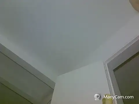 Snapshot of celibe_du_25 chatting on February 4, 2025, 8:38 pm celibe du 25 online show from February 4, 2025, 8:38 pm