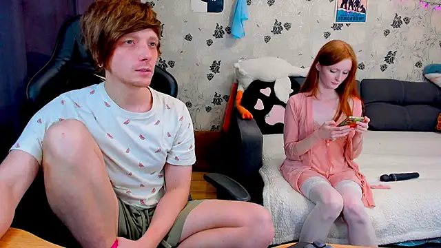 Snapshot of lakmsrrrmrrr chatting on February 18, 2025, 12:49 pm lakmsrrrmrrr online show from February 18, 2025, 12:49 pm