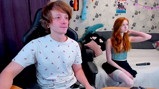 Snapshot of lakmsrrrmrrr chatting on March 1, 2025, 8:34 am lakmsrrrmrrr online show from March 1, 2025, 8:34 am