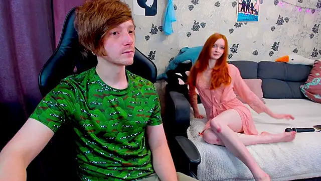 Snapshot of lakmsrrrmrrr chatting on February 23, 2025, 10:49 am lakmsrrrmrrr online show from February 23, 2025, 10:49 am