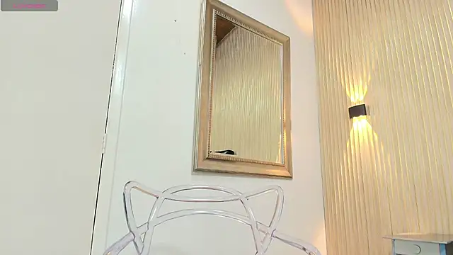 Snapshot of _Valeria_Brown chatting on January 14, 2026, 8:45 pm Valeria Brown online show from January 14, 2026, 8:45 pm