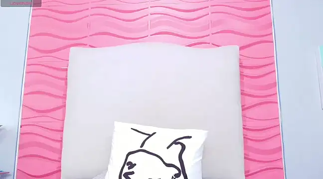 Snapshot of _Valeria_Brown chatting on March 15, 2025, 1:52 am Valeria Brown online show from March 15, 2025, 1:52 am