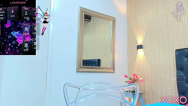 Snapshot of _Valeria_Brown chatting on November 19, 2025, 8:42 pm Valeria Brown online show from November 19, 2025, 8:42 pm