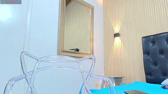 Snapshot of _Valeria_Brown chatting on September 11, 2025, 8:53 pm Valeria Brown online show from September 11, 2025, 8:53 pm