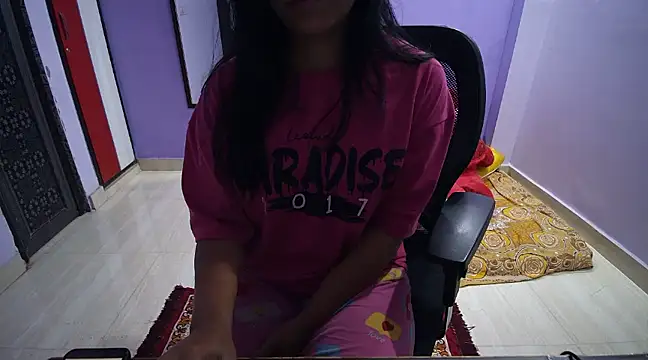 BabyNaina online show from January 9, 2025, 6:04 pm