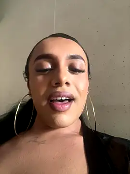 sweetcata23 online show from November 2, 2025, 2:44 pm