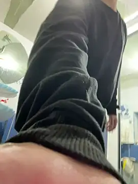 Snapshot of Halffemme chatting on February 27, 2026, 12:16 pm Halffemme online show from February 27, 2026, 12:16 pm