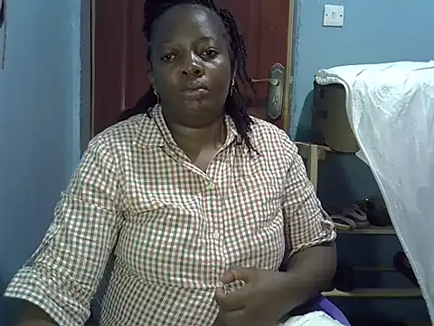 Ebonyceline online show from May 14, 2026, 11:13 pm