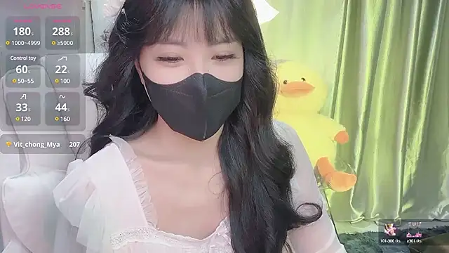Snapshot of Mya_Lee chatting on February 18, 2025, 4:36 pm Mya Lee online show from February 18, 2025, 4:36 pm