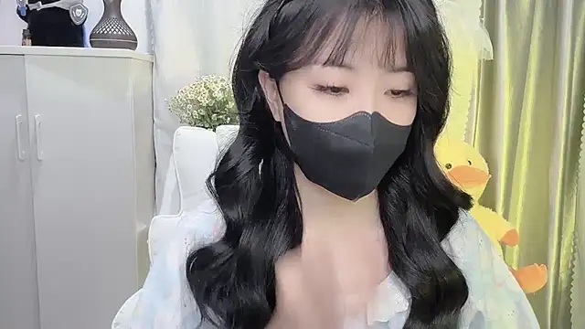 Snapshot of Mya_Lee chatting on February 11, 2025, 4:13 pm Mya Lee online show from February 11, 2025, 4:13 pm