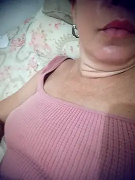 CASADASIGILO2 online show from July 5, 2026, 6:37 pm