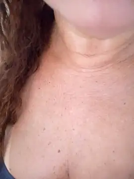 CASADASIGILO2 online show from March 26, 2026, 3:21 pm