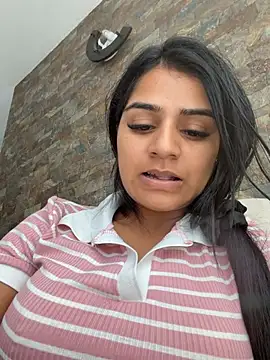 AnnRosse18 online show from May 14, 2026, 6:27 pm