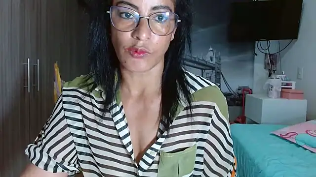 Snapshot of kateleyagrey chatting on January 25, 2025, 1:54 am kateleyagrey online show from January 25, 2025, 1:54 am