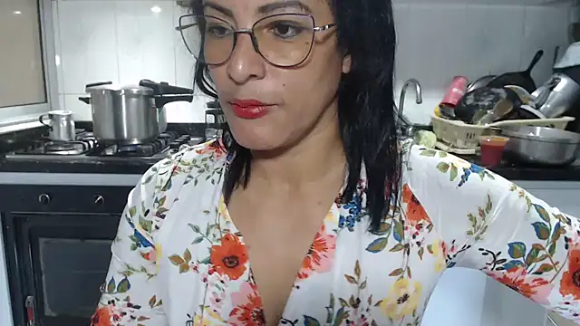 kateleyagrey online show from November 27, 2025, 8:09 pm