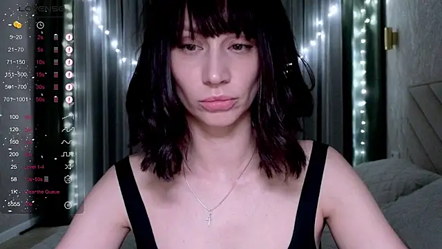 Snapshot of Alice_Wonders chatting on January 16, 2026, 8:13 pm Alice Wonders online show from January 16, 2026, 8:13 pm